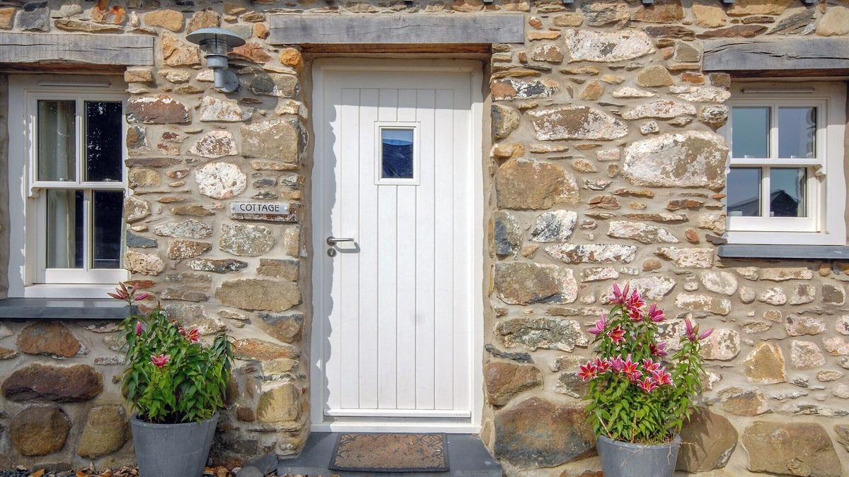 Haverfordwest Cottage | 1 bedroom accommodation in St Davids