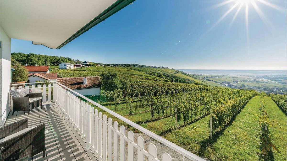 Deutsch Schuetzen-Eisenberg House | 1 bedroom accommodation in Eisenberg