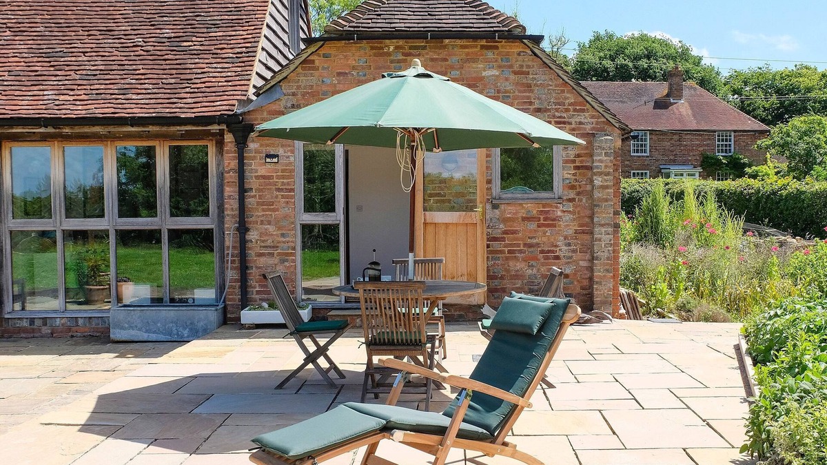 Cowbeech Cottage | 1 bedroom accommodation in Cowbeech, near Hailsham