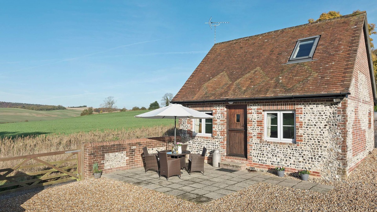 East Meon Cottage | 1 bedroom accommodation in East Meon