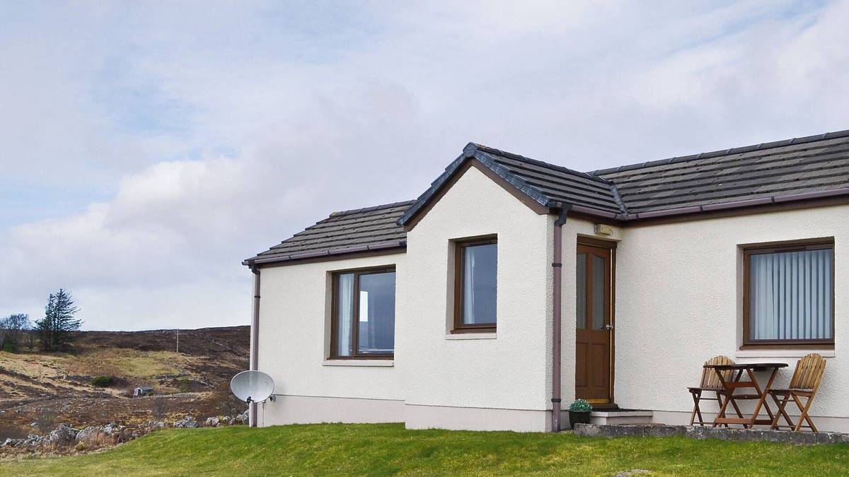 The Hebrides Cottage | 1 bedroom accommodation in Gairloch