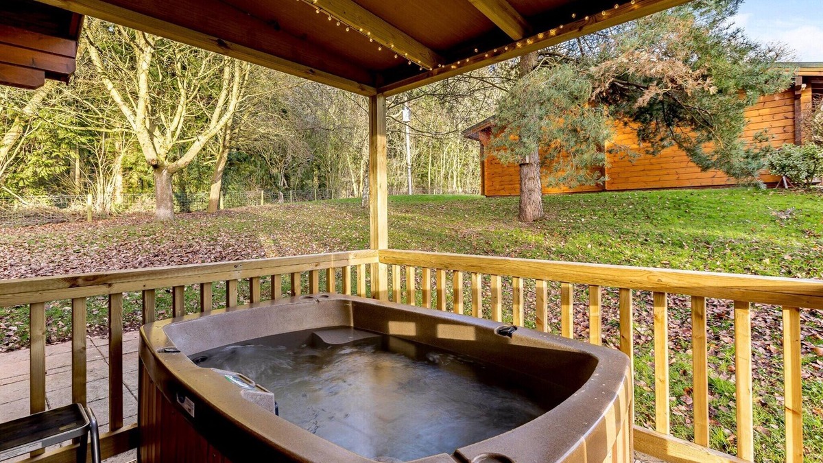 Ledbury Cabin | 1 bedroom accommodation in Ledbury