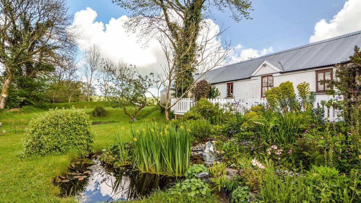 Llanfihangel-Ystrad Cottage | 1 bedroom accommodation in Cribyn