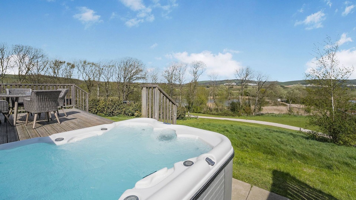 Lewes Ski Chalet | 1 bedroom accommodation in Lewes