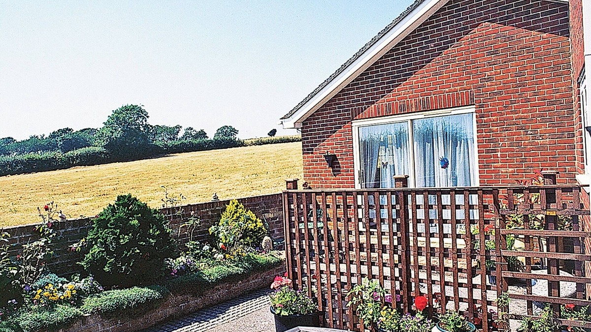 Apse Heath Cottage | 1 bedroom accommodation in Apse Heath, near Shanklin