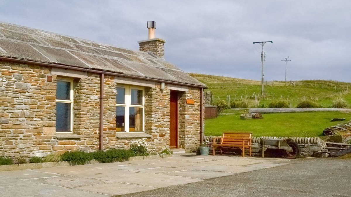 Pierowall Cottage | 1 bedroom accommodation in Westray, Orkney Islands