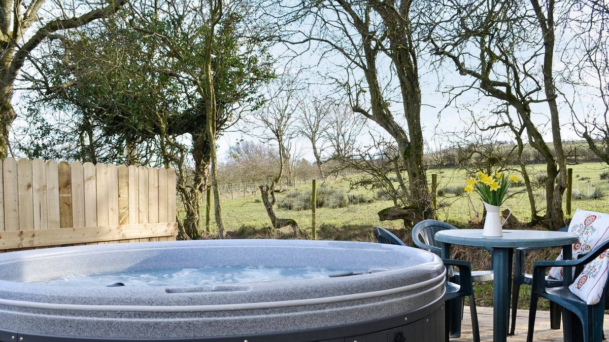 Westward Cottage | 1 bedroom accommodation in Brocklebank, near Caldbeck and Uldale