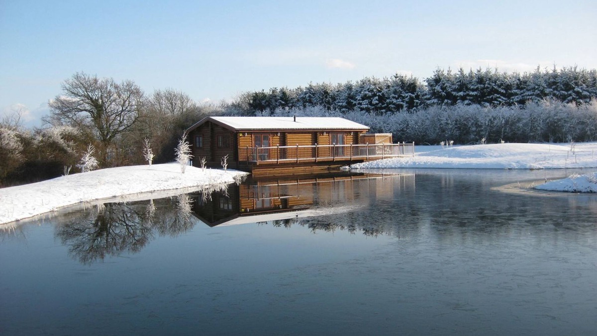 Weybread Cabin | 1 bedroom accommodation in Weybread, Diss