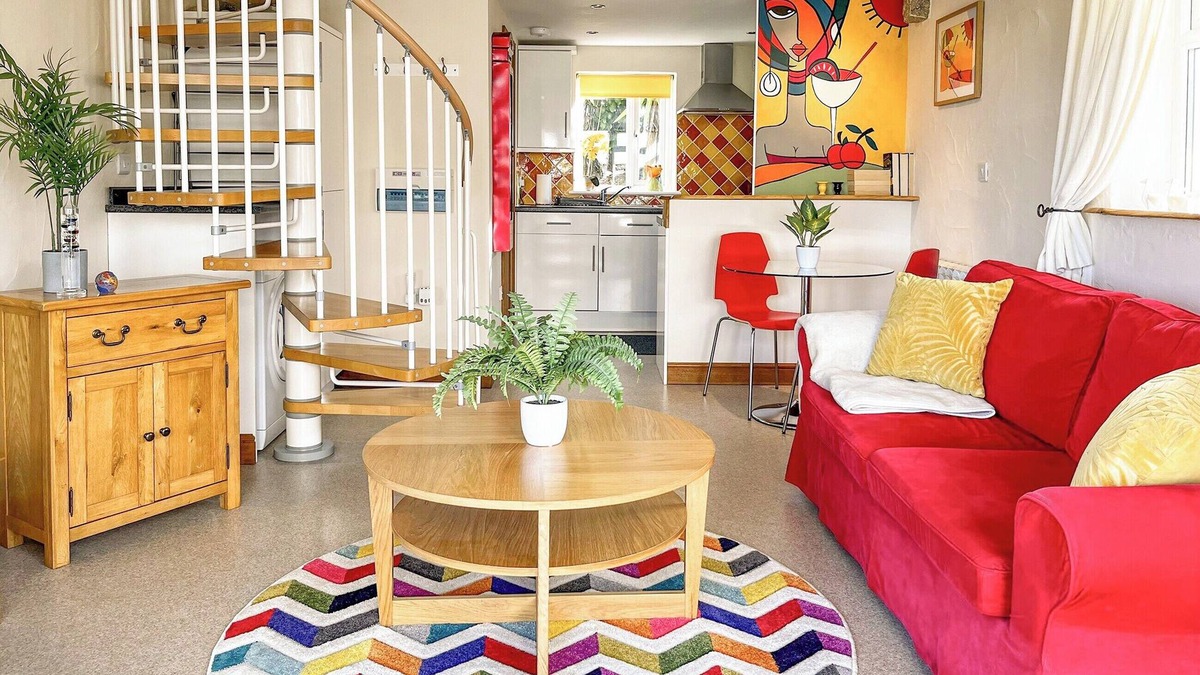 Redruth Cottage | 1 bedroom accommodation in Lanner, near Redruth