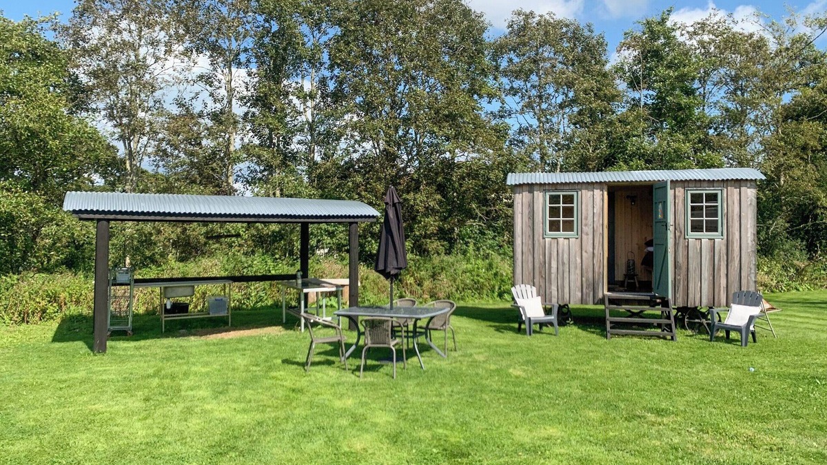 Ryde Cottage | 1 bedroom accommodation in Wootton, near Ryde