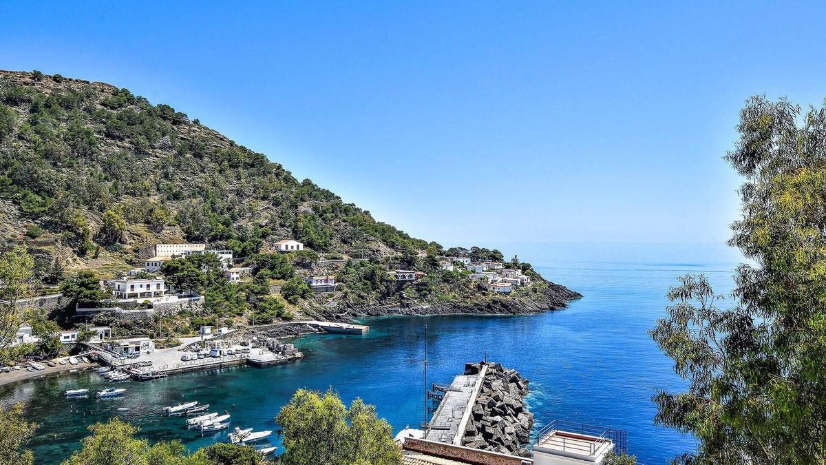 Ustica House | 1 bedroom accommodation in Ustica