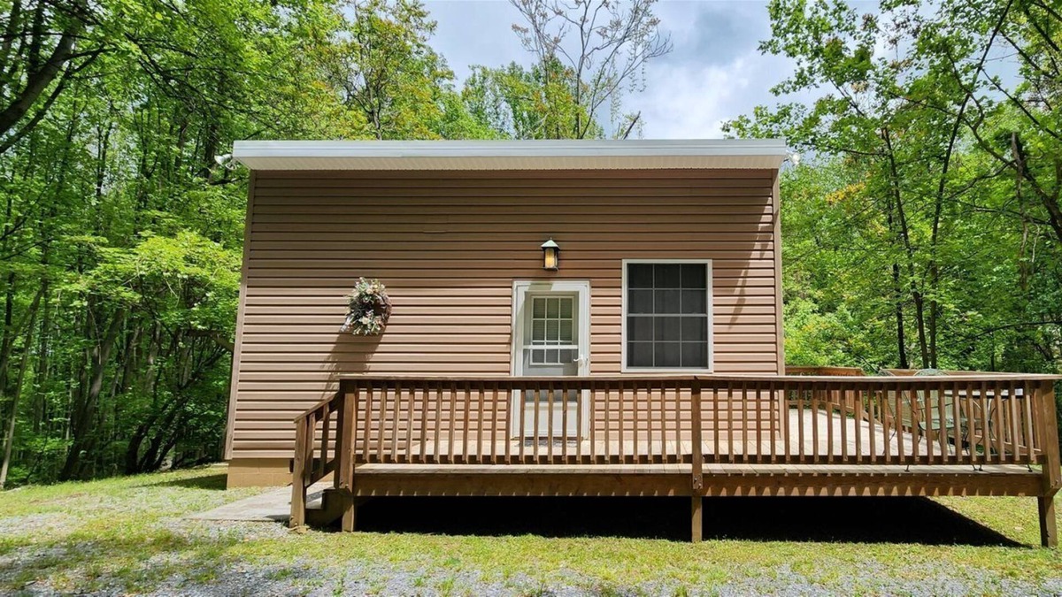 Stanley Cabin | 1 bedroom accommodation in Stanley