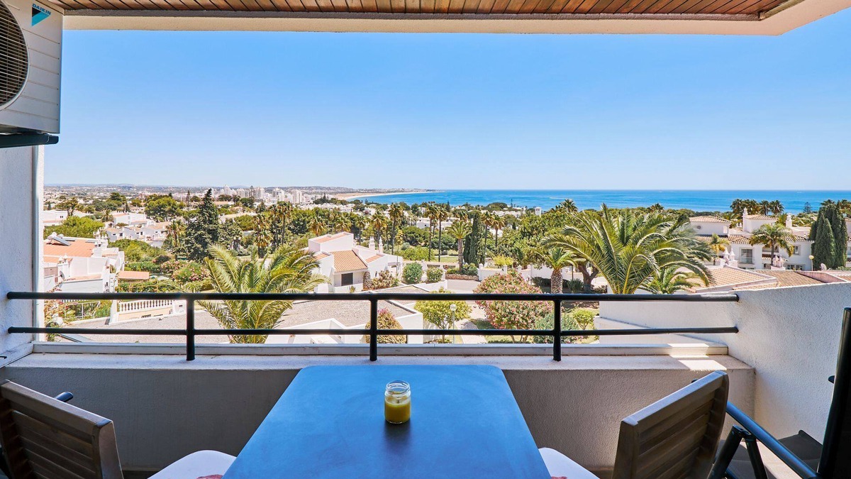 Alporchinhos Apartment | 1 bedroom apartment Carina with beautiful sea views