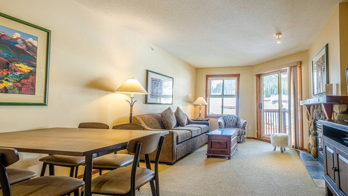 Sun Peaks Cabin | 1 bedroom apartment in village centre, ski in/out