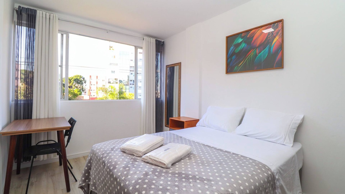 Alto da Gloria Apartment | 1 bedroom apartment near Couto Pereira Stadium