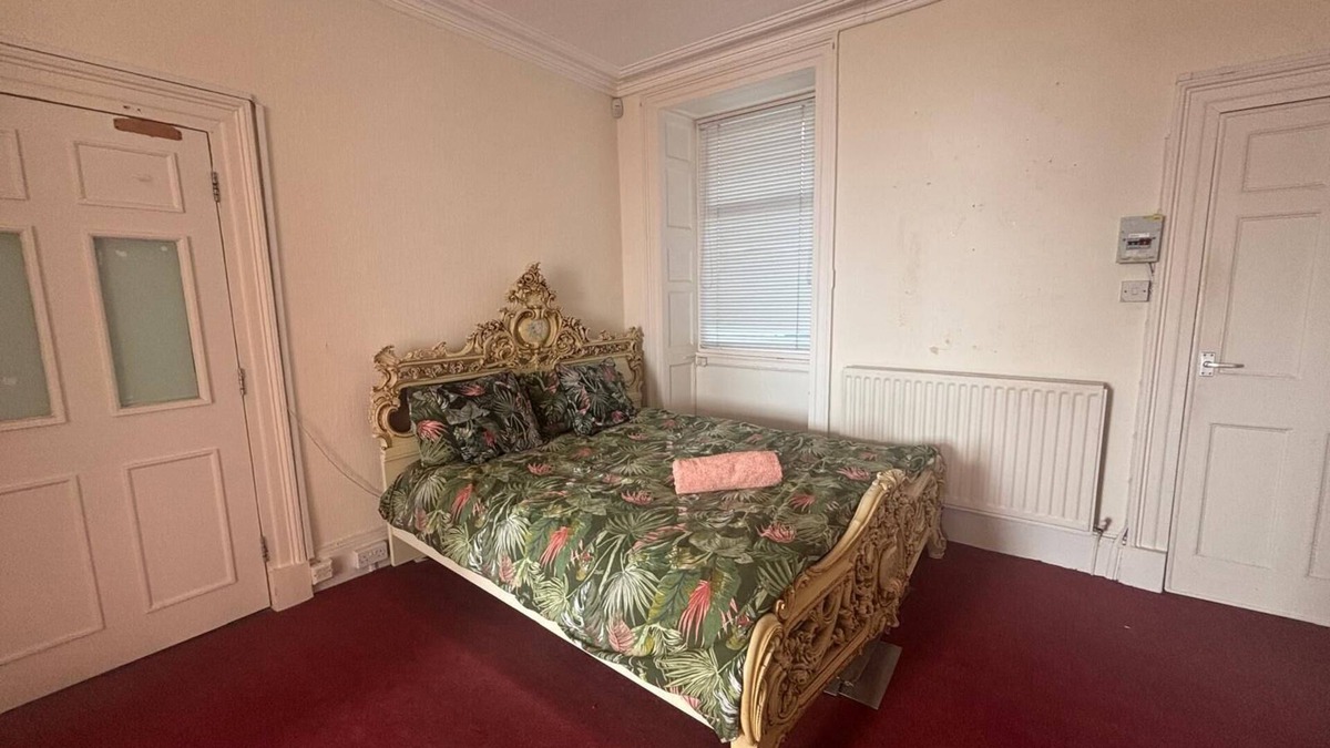 Douglas House | 1-Bedroom Apartment with Sea View – Sleeps 4 – Douglas
