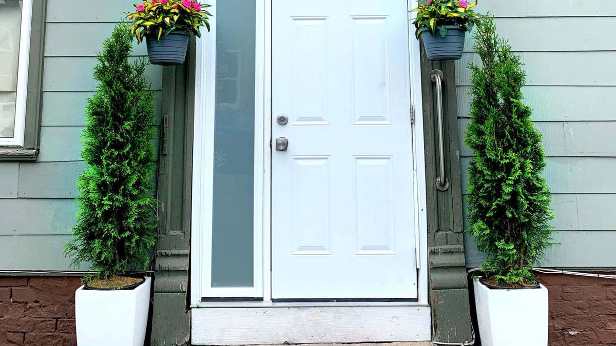 Saint John House | 1 bedroom apt in Saint John Uptown historical building . Wi-fi and sec cameras.
