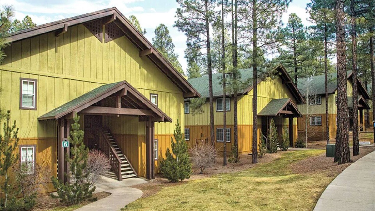 Pinetop Resort | 1 Bedroom Condo w/Kitchen, Sleeps 4, at Pinetop Resort, in White Mountains!