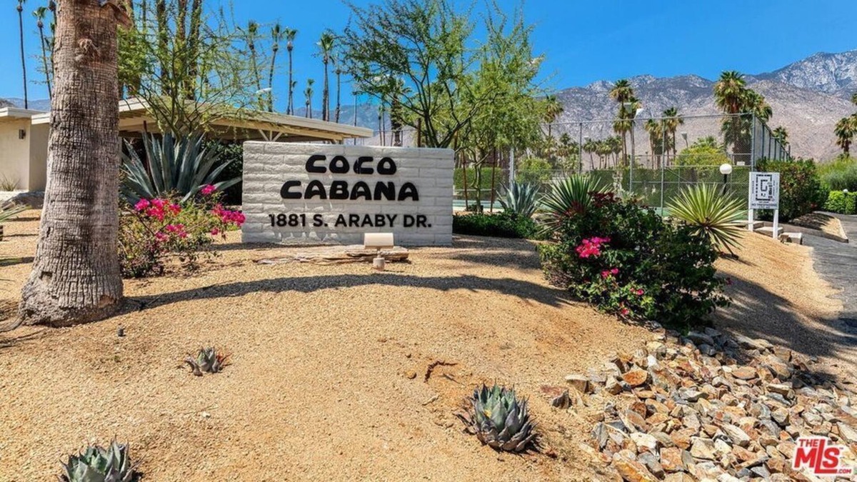 Araby Commons Condo | 1 Bedroom Condo 83124 by Houzlet