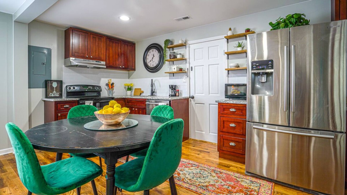 Laceys Spring Condo | 1 Bedroom Condo / Apartment near Ditto Landing close to Huntsville City downtown