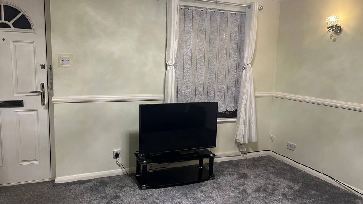 South Norwood House | 1 Bedroom Cosy House