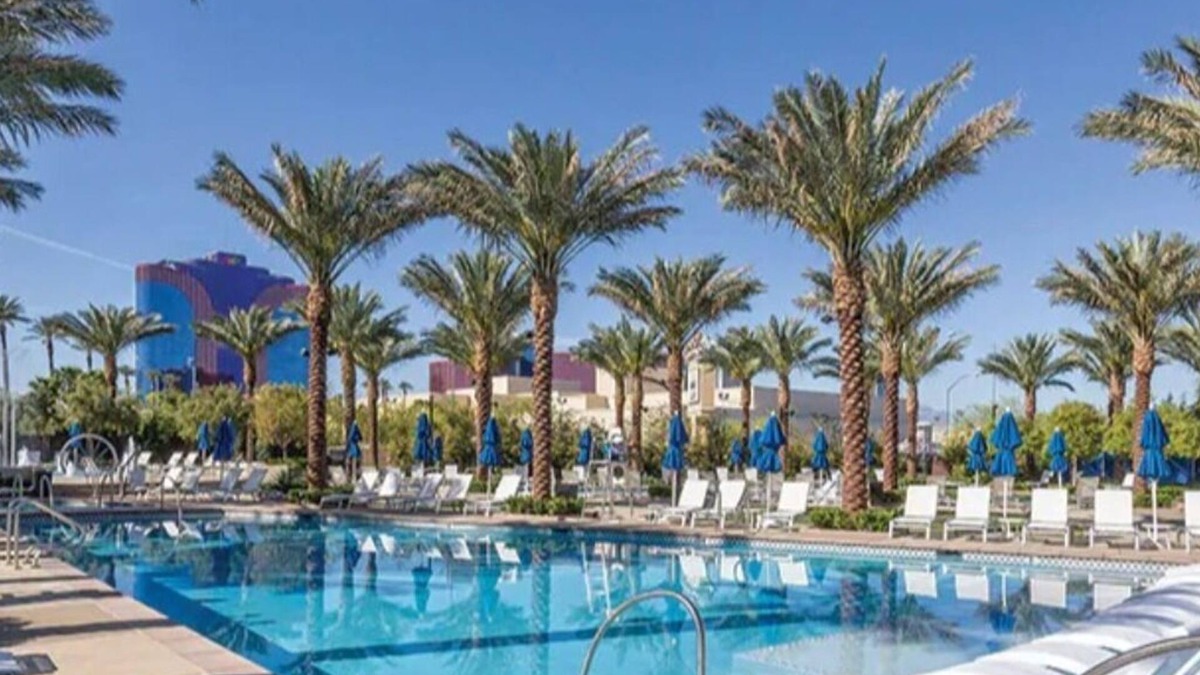 Las Vegas Resort | 1 bedroom dlx condo at Desert Blue Resort, sleeps 4