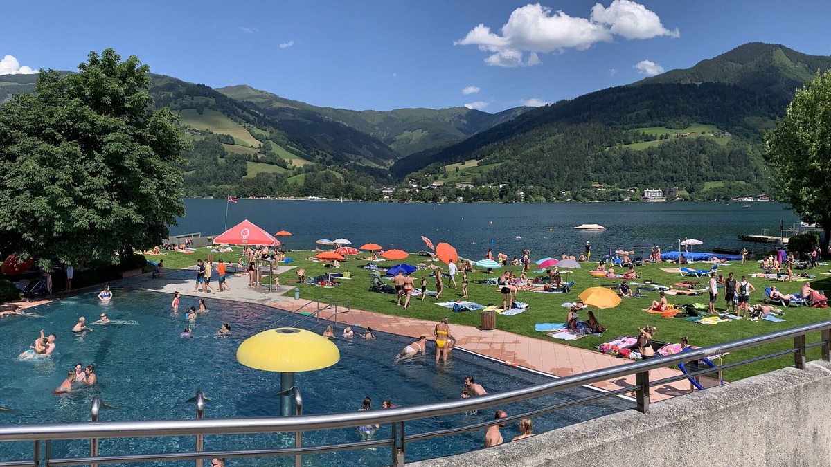 Schuttdorf Apartment | 1-Bedroom Family-Friendly Apartment -Mountain Views. 500m to AreitXpress Gondola