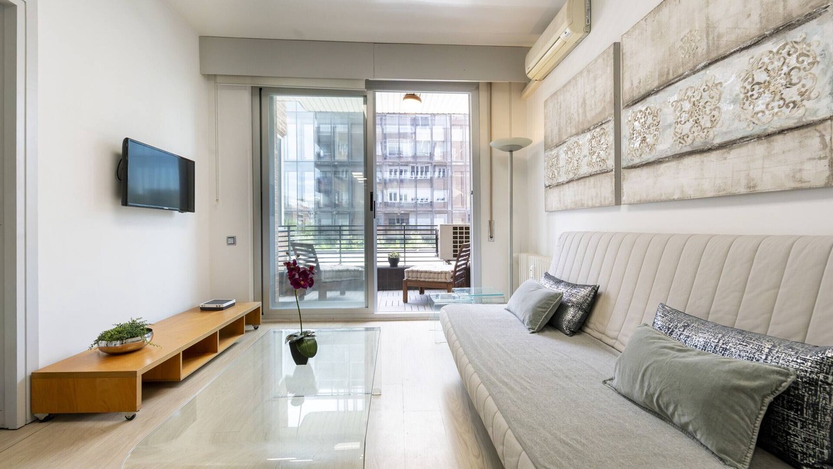 Cuatro Caminos Apartment | 1 bedroom flat with terrace-Monthly rent in Madrid
