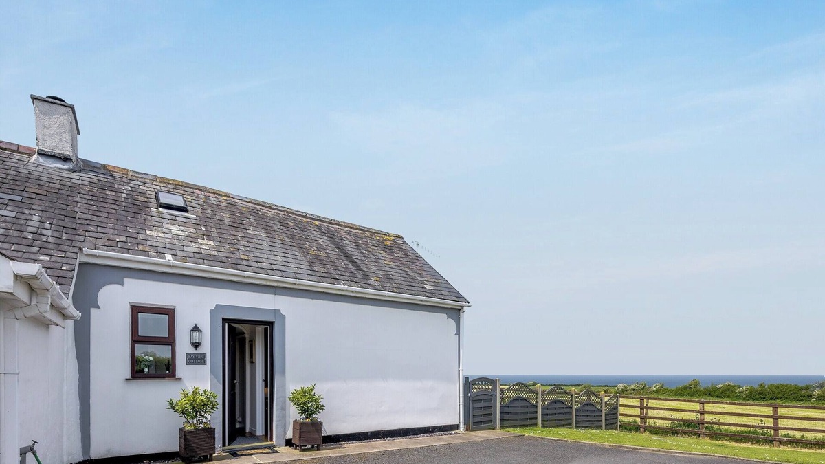 Llansantffraed Cottage | 1 bedroom accommodation in Llanon near Aberaeron