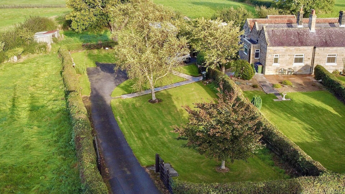 Liverton Cottage | 1 bedroom accommodation in Old Liverton Village, near Whitby
