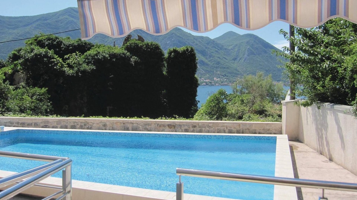 Dobrota Apartment | 1 bedroom nice apartment in Kotor
