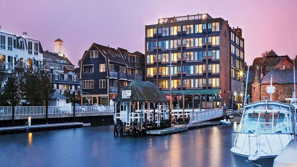 Yachting Village Condo | 1 Bedroom Suite w/Kitchenette, Sleeps 4, in Newport at Inn On The Harbor Resort