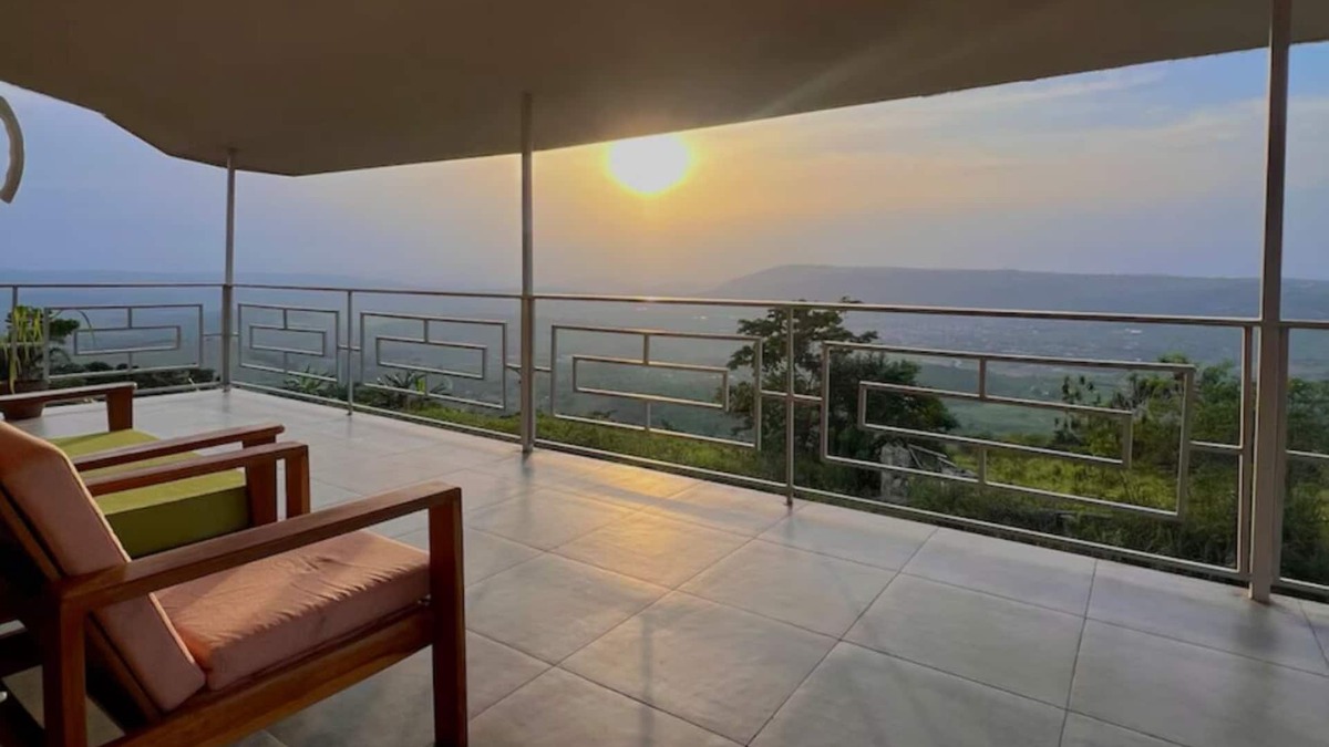 Nungua Apartment | 1 Bedroom Sunset & Mountain View Chalet in Aburi