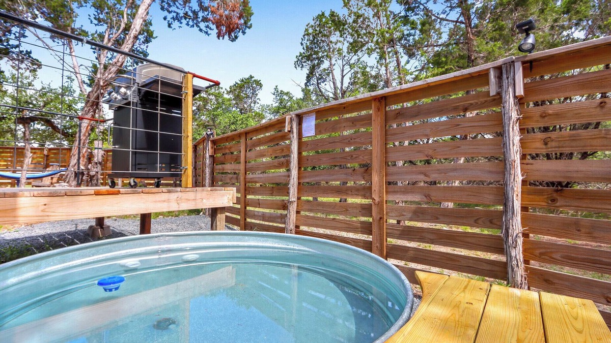 Driftwood House | 1 Bedroom Tiny House i Cowboy pool