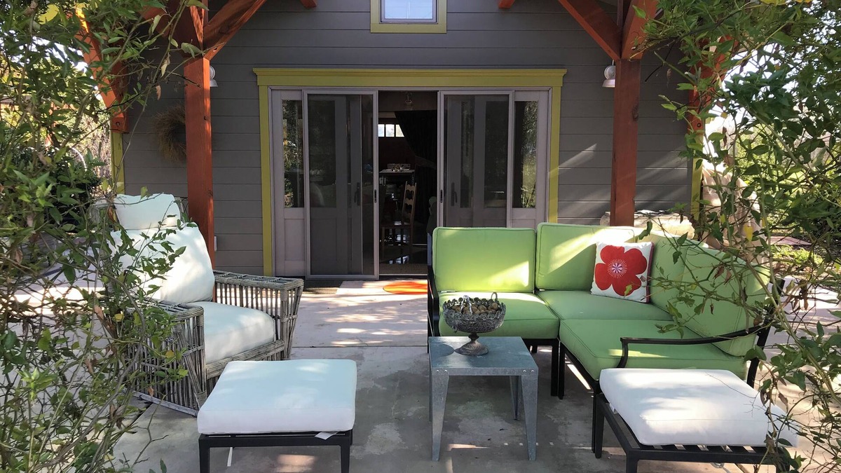 Sonoma House | 1-bedroom vacation guest cottage minutes from the famous Sonoma square