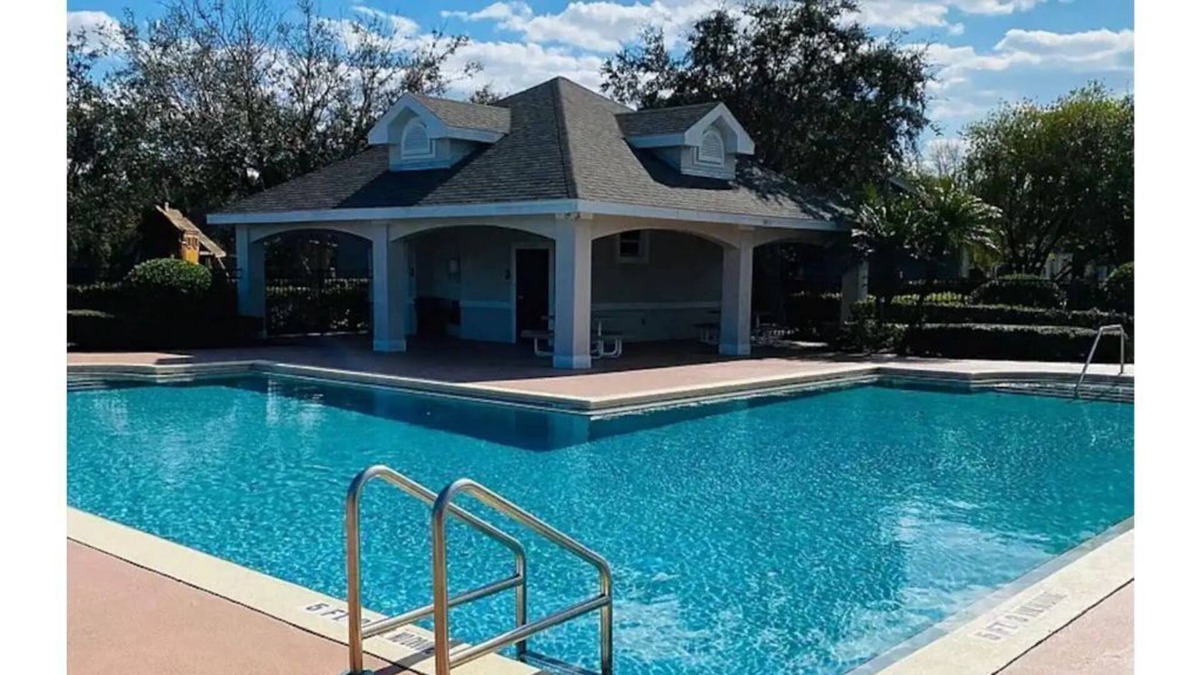 Orlando Apartment | 1 bedroom with pool! in Avalon Park Orlando