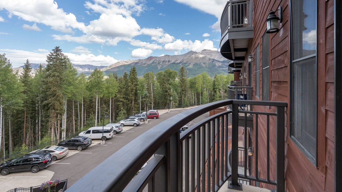 Mountain Village Condo | 1-Bedroom With Forest View, Access to Hot Tubs, Pool, Fire Pit