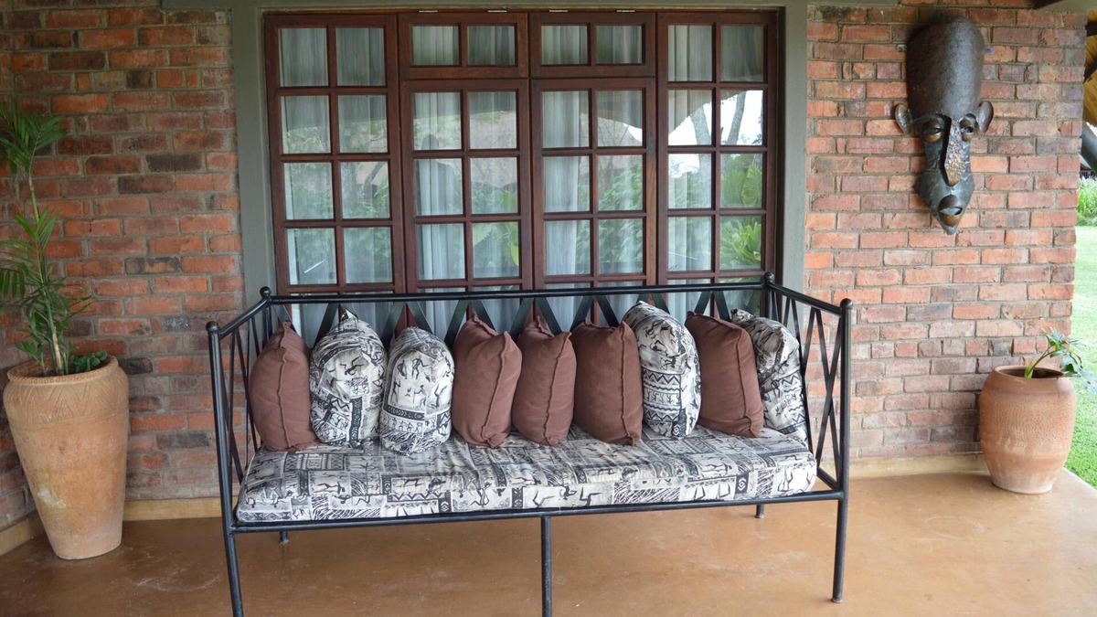 Harare East Villa | 1 Bedroomed Chalet in Harare - 2183