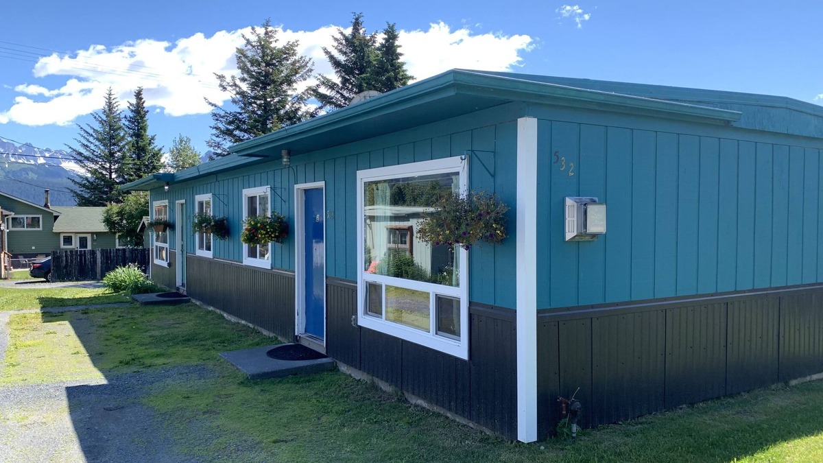 Seward House | 1 Block From The Beach!