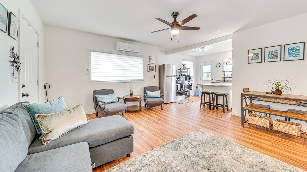 Hilo House | 1 Block to Heart of Hilo: Fully Renovated Home
