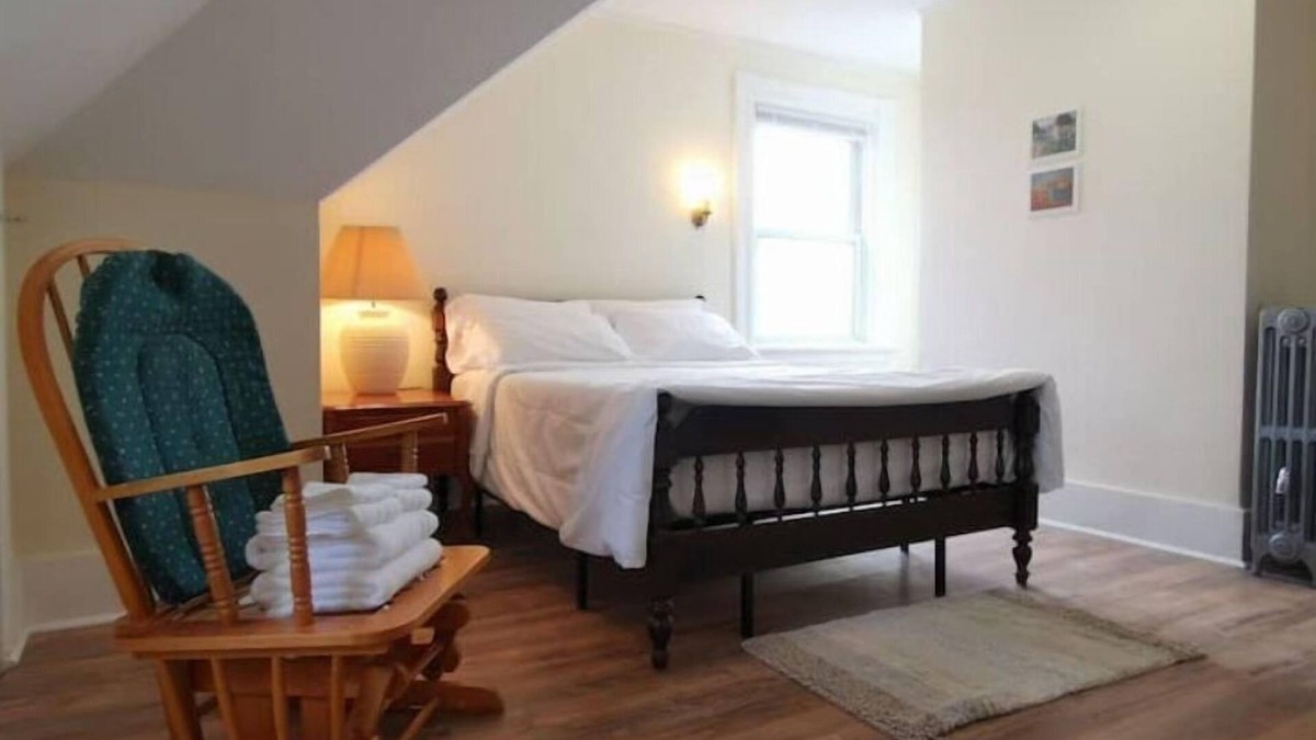 Worcester Apartment | 1 BR Apt walk to MCPHS, WPI, St Vincent Hospital