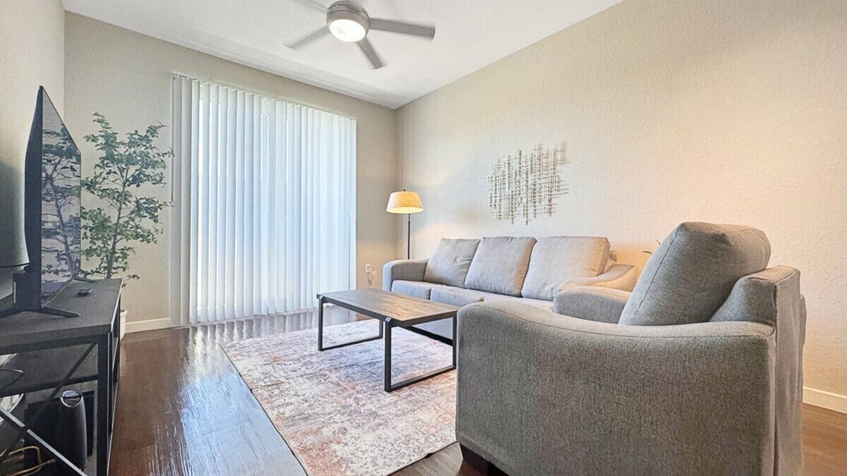 St. Petersburg - Clearwater Apartment | 1 BR Best of St. Pete, Walk Everywhere!
