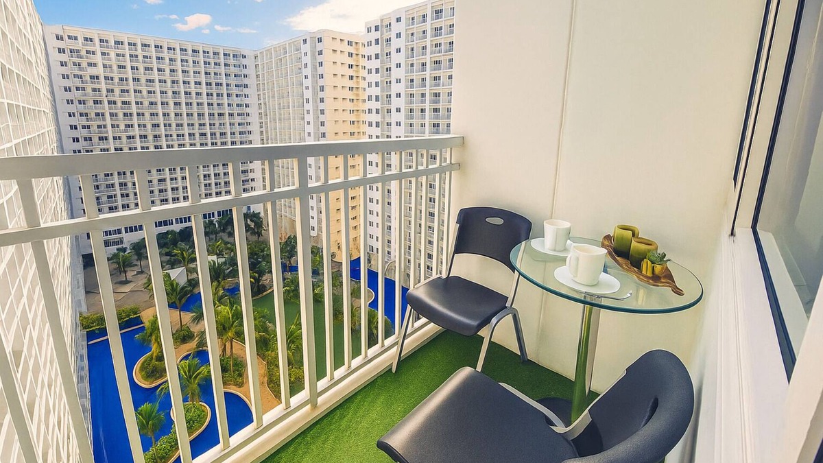 Barangay 76 Condo | 1 BR Fully Furnished Condo Across MOA with Pool and Parking - Shore Bldg B, 1246