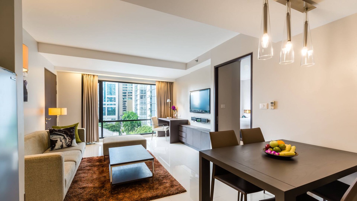 Bangkok Central Business District Apartment | 1 BR Grand Deluxe, Terminal 21, Wifi