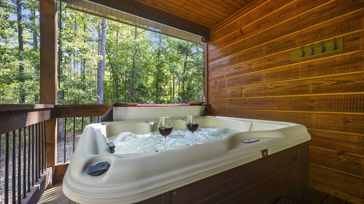 Broken Bow Cabin | 1 BR in Heart of Hochatown - 2 Min Walk to Putt-Putt