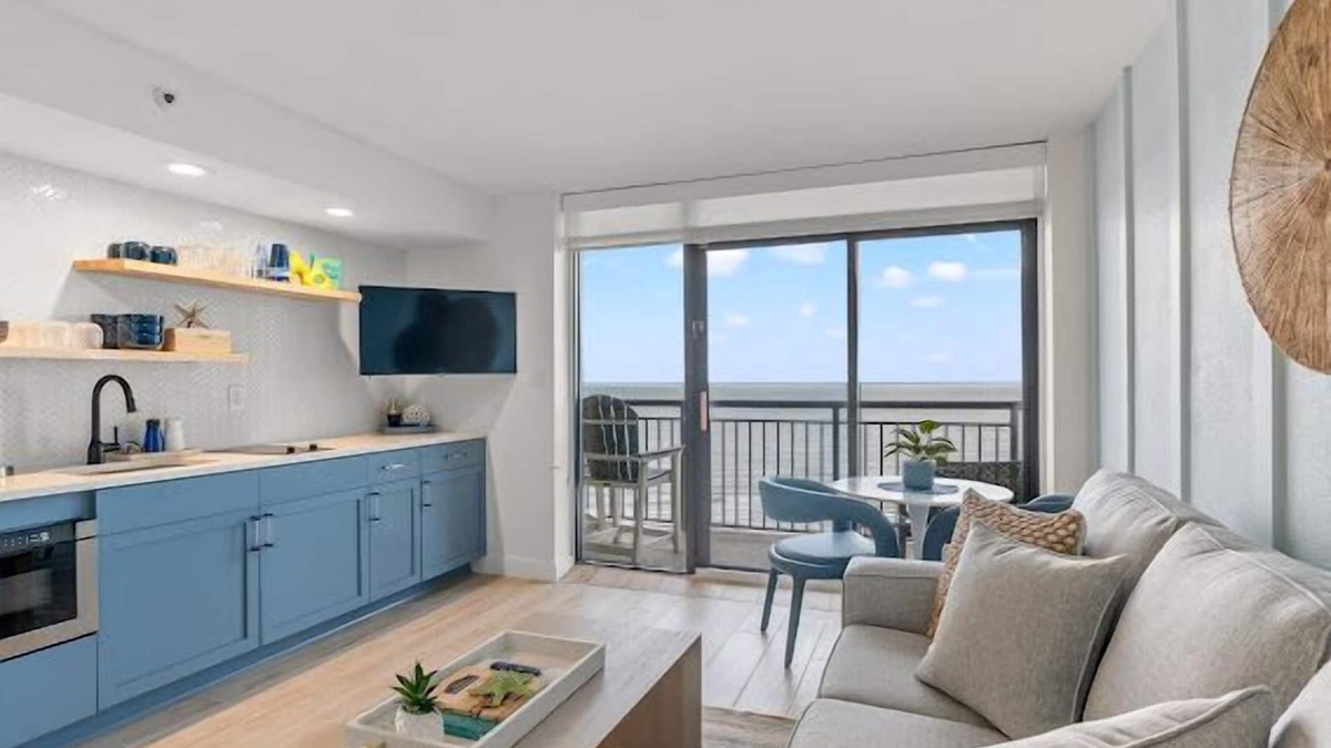 Ash Condo | 1 BR Modern Oceanfront Condo - Premier Location + Amazing Views!