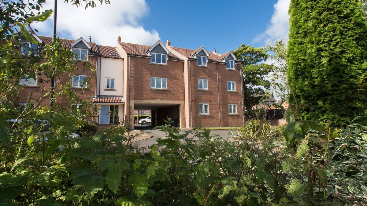 Chester-le-Street Cottage | 1 EUREKA MEWS, pet friendly in Plawsworth