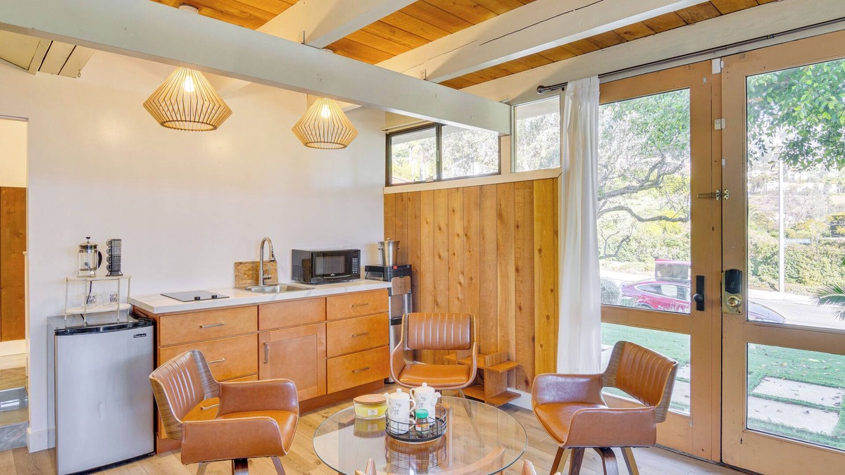 Central Malibu Apartment | < 1 Mi to Beach & Pepperdine: Airy Malibu Studio