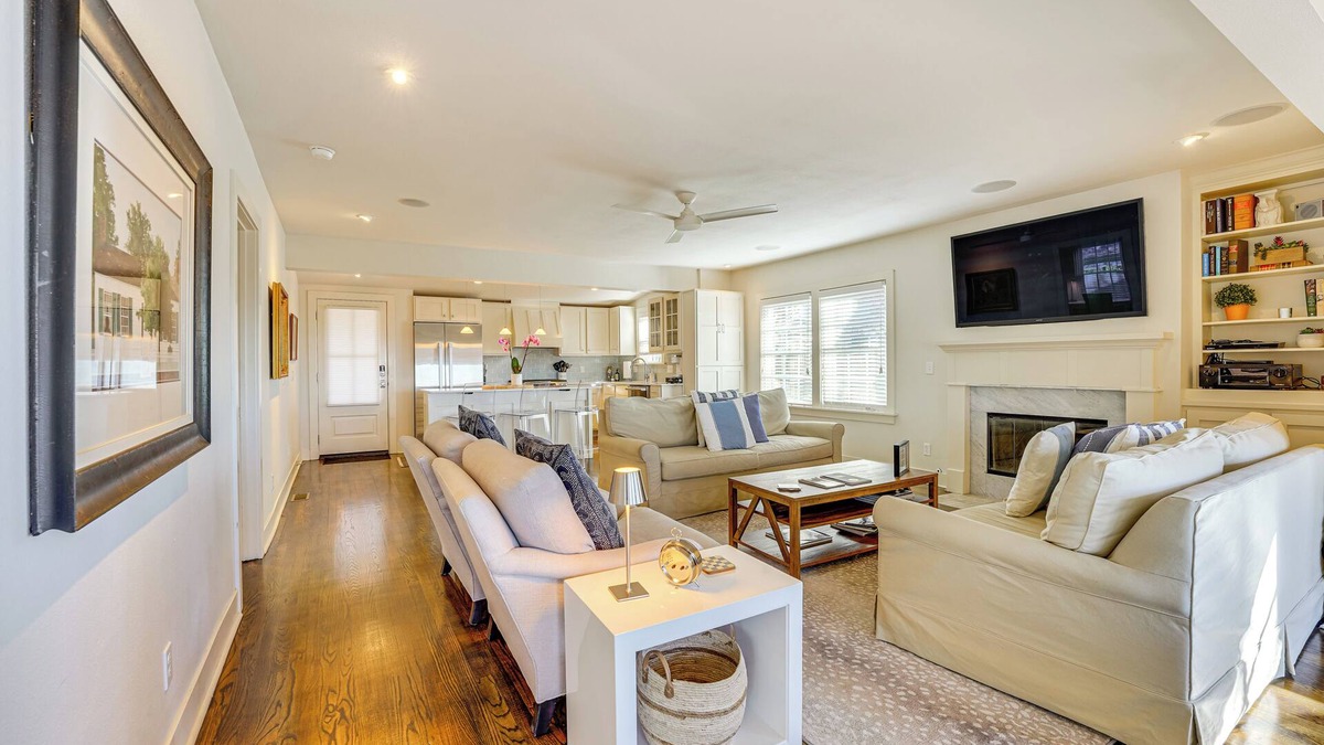 Fayetteville House | 1 Mi to Dtwn Fayetteville: Home w/Fenced Yard