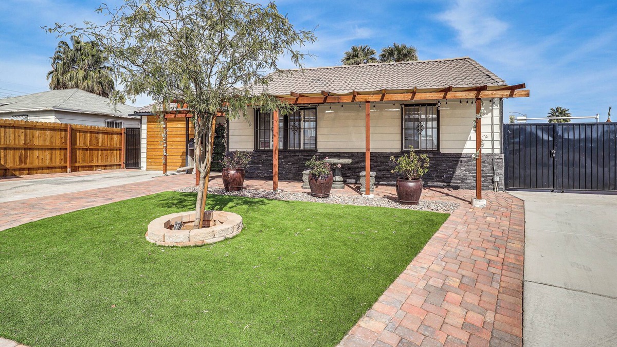 Downtown Las Vegas House | 1 Mi to Las Vegas Strip: Home w/Patio & Grill!